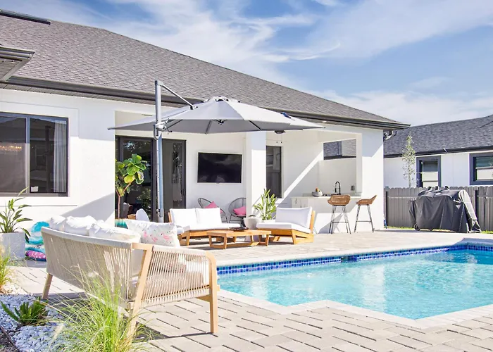 Casa Capri - Heated Pool