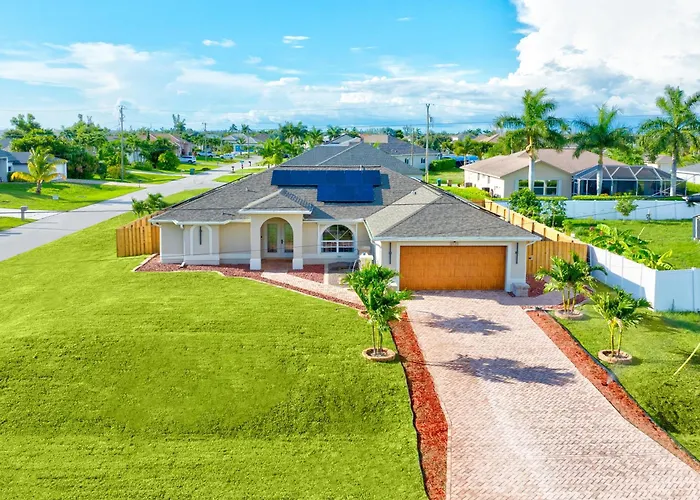 Four Bedrooms Oasis With Heated Pool Private Jacuzzi And Billiards